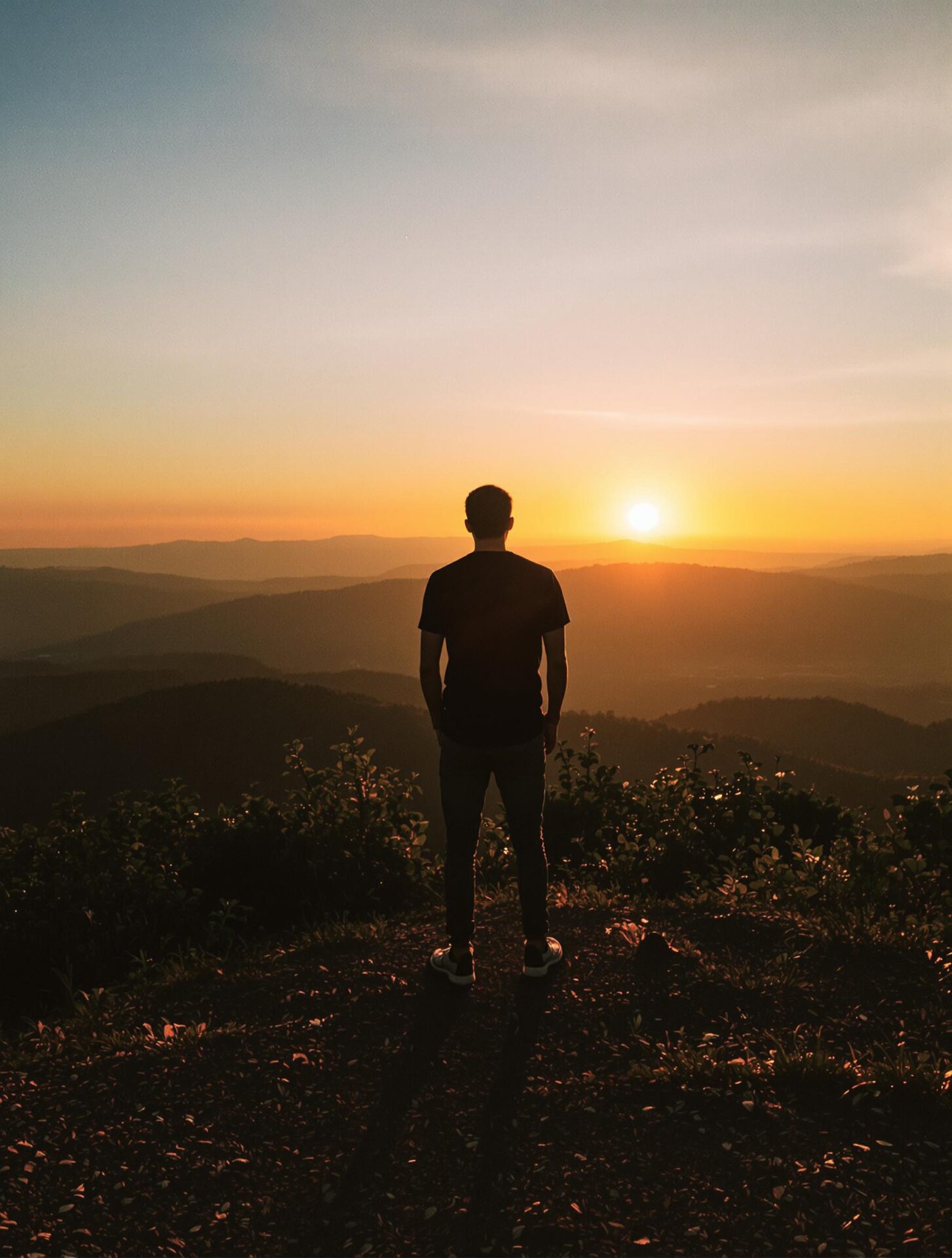 Gehmeditation Achtsamkeit integrieren im Alltag